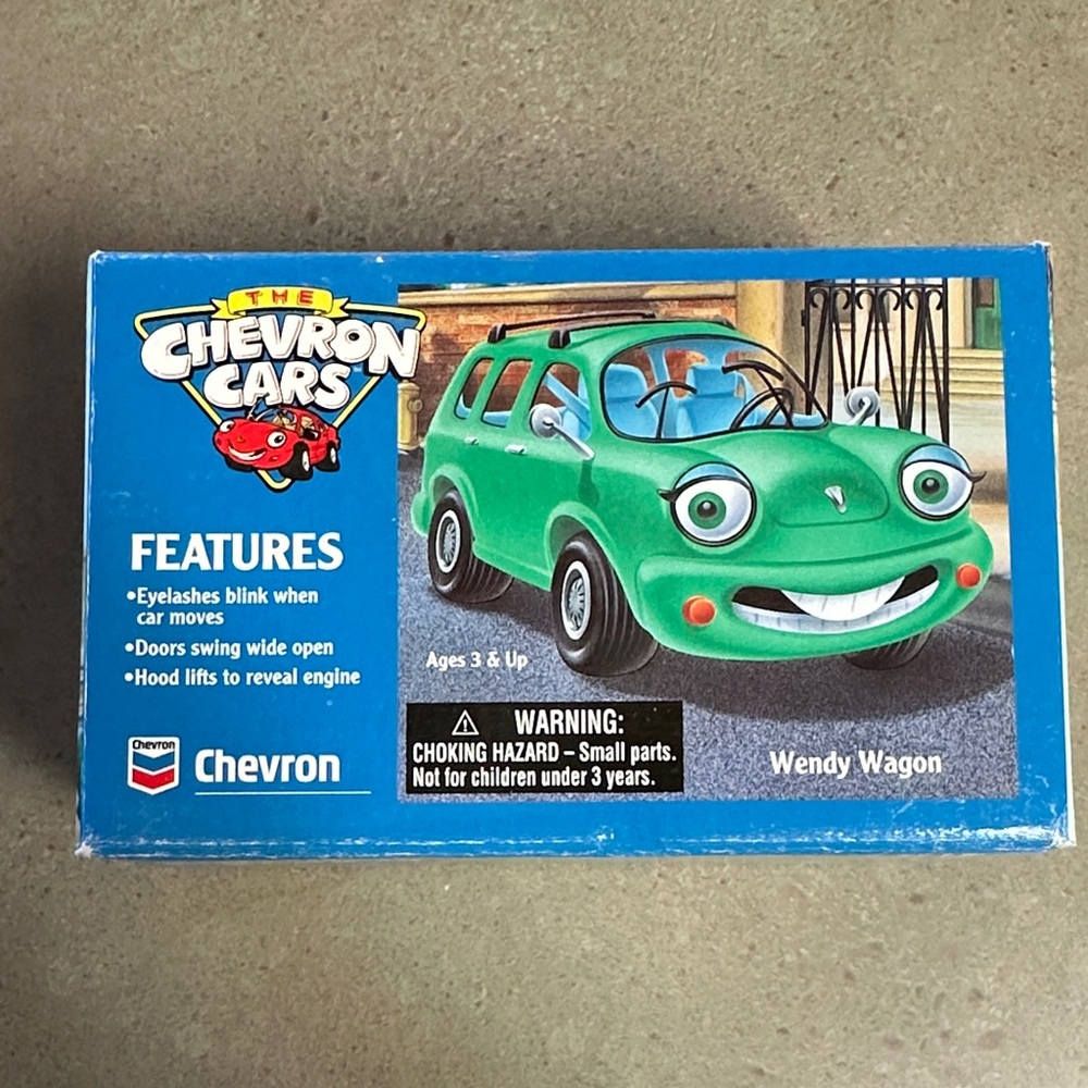 1996 Chevron Cars Wendy Wagon Green Toy Vehicle With Blinking Eyes 🆕
